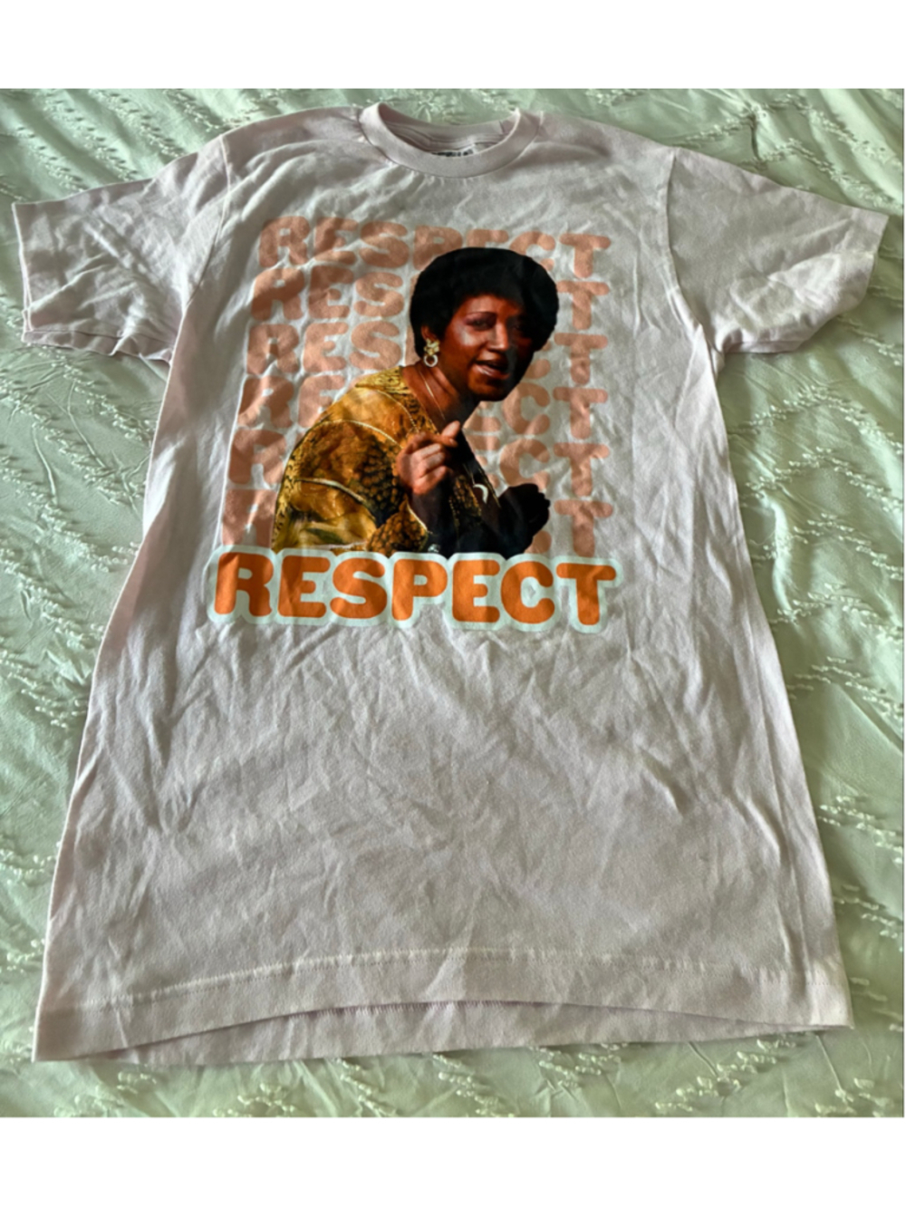 Women's Aretha Franklin Graphic Tee Size S Pink Orange Short Sleeve